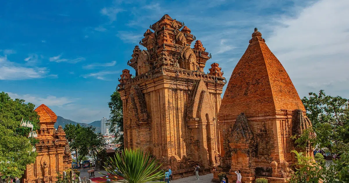 Tháp Bà Ponagar – Dấu ấn nghìn năm của văn hóa Chăm Pa tại Nha Trang