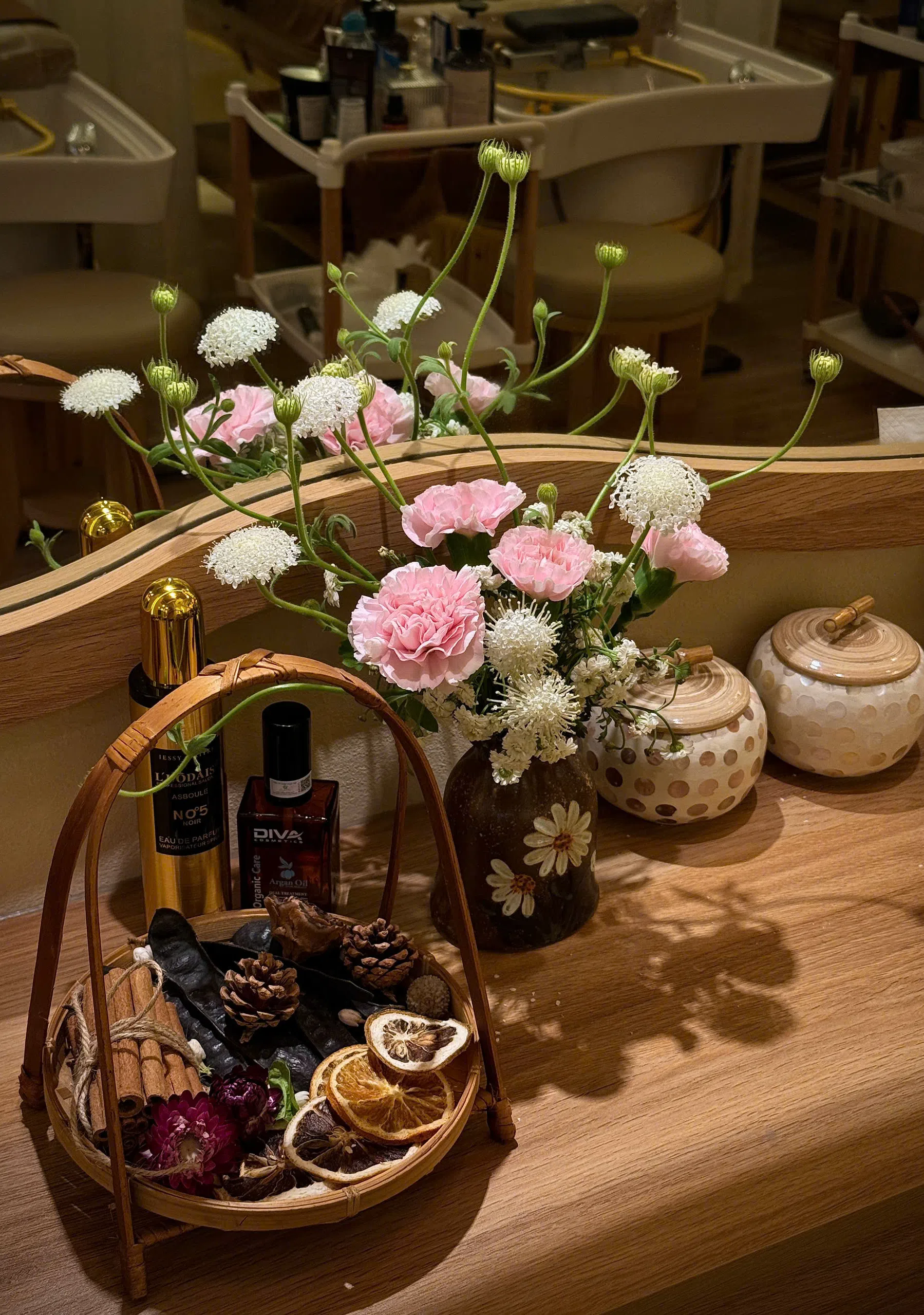 https://cdn-kvweb.citigo.net/merchant/ae53feefefe8c1688e50586a1e56f5dc/cropped/1749992757/anh-Salon-3.webp