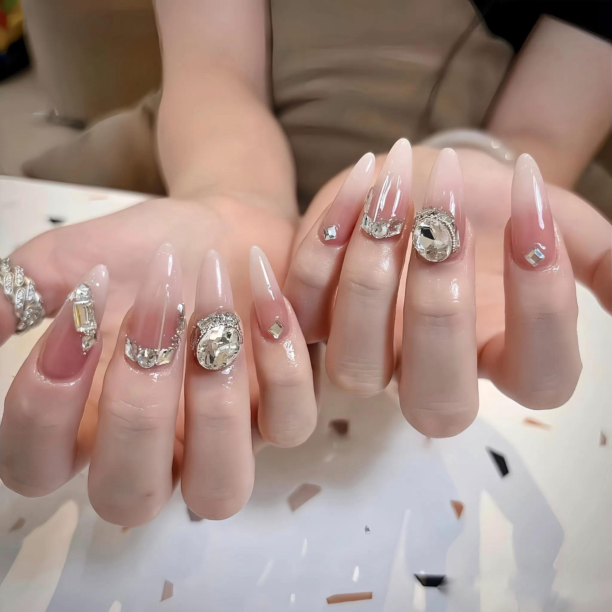 https://cdn-kvweb.citigo.net/merchant/e388752539ae662490a2329798bfe4cb/cropped/1759822483/anh-Salon-7.webp